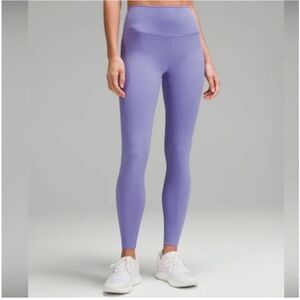 Women's Lululemon Purple Lavender Wunder Under Leggings/ Tights Size 4 25’